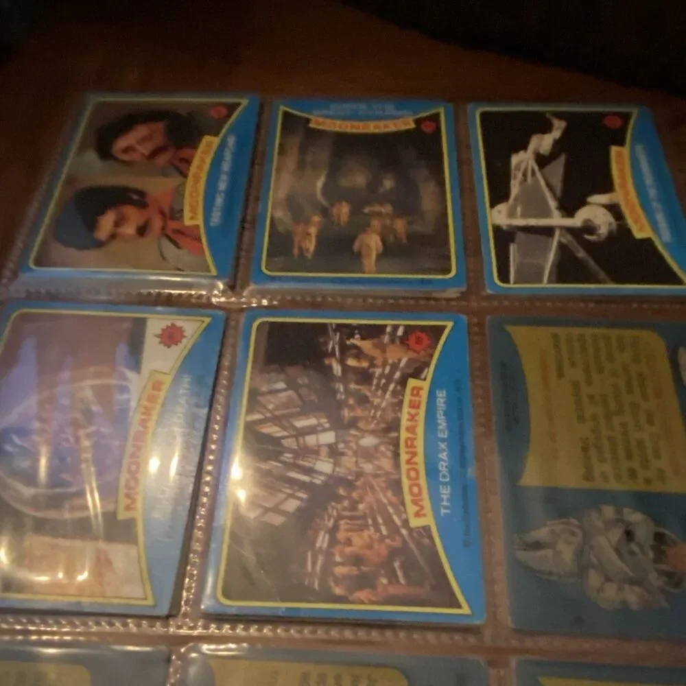 Moonraker Topps 1979 James Bond Non-Sport Trading Card Lot, 9 Cards Roger Moore